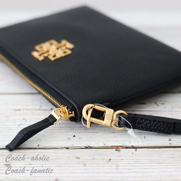 NWT Tory Burch Britten Large Zip Pouch Leather Wristlet in Black - Picture 4 of 8